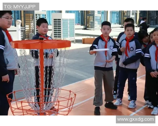 深圳飞盘队战术引发热议球迷与专家各执己见的背后故事